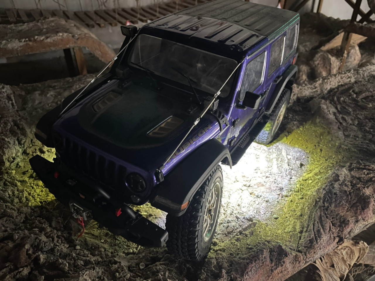 Stainless Steel Step Down Rock-Slider with Courtesy Lights for SCX10 III JL Wrangler