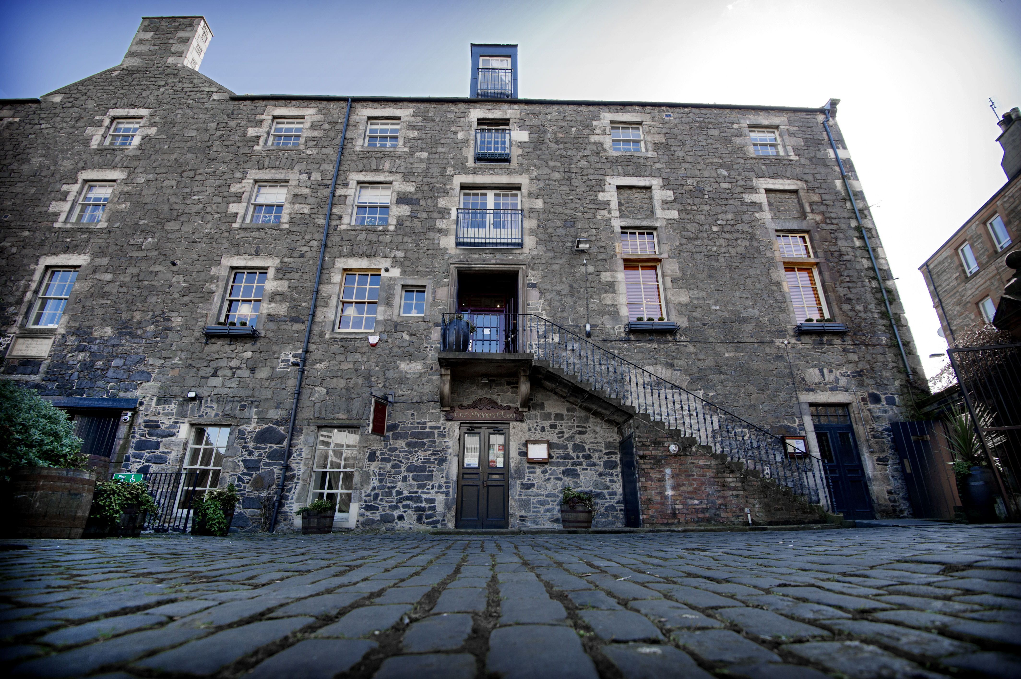 VON SCHOTTLAND IN DIE GANZE WELT HINAUS