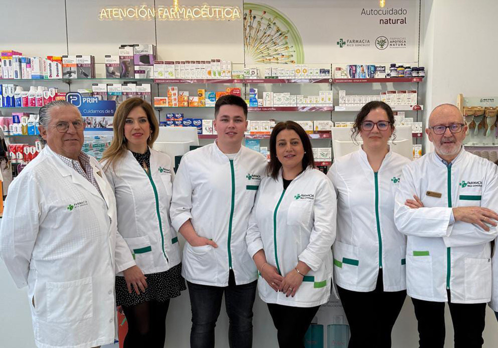 Equipo de la Farmacia Rico-González en El Carpio, Córdoba