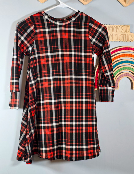 Xmas Plaid Swing Dress size 6 long sleeve