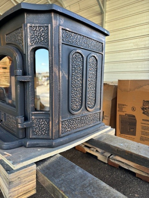 Ashley AWC11 Free Standing Coal Burning Stove