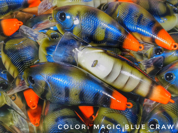 1.5 React! Square Bill Crankbait Color: Magic Blue Craw 