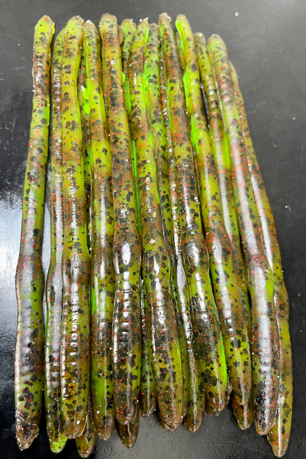 6” Straight Tail Worm Color: Green Pumpkn Camo 50 Count Pack  (Pre Order 2-3 Weeks)