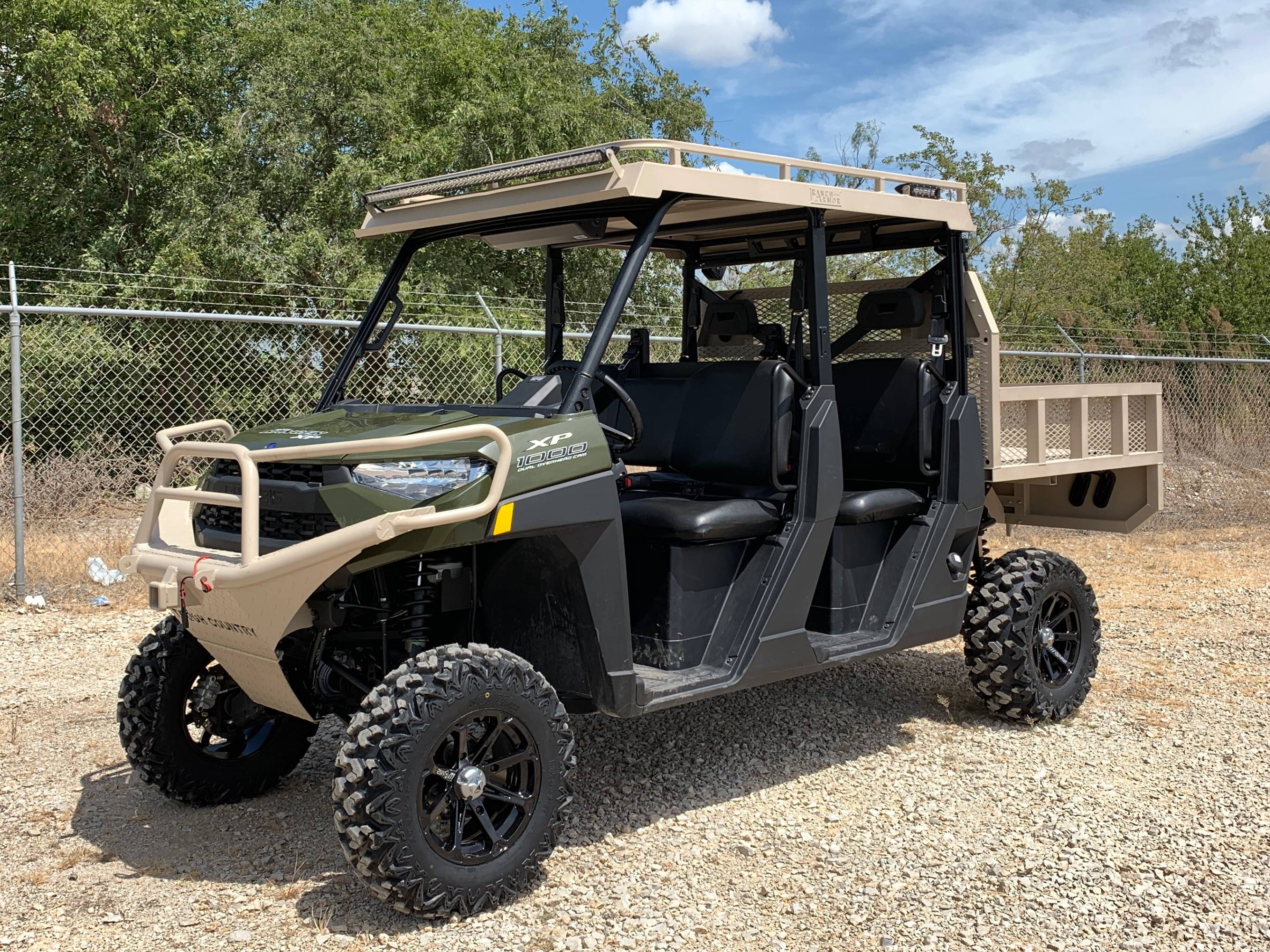 polaris-ranger-1000-outfit-aluminum-flatbed-roof-and-bumper.jpg