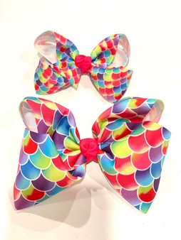 BRIGHT COLORFUL FISHSCALE