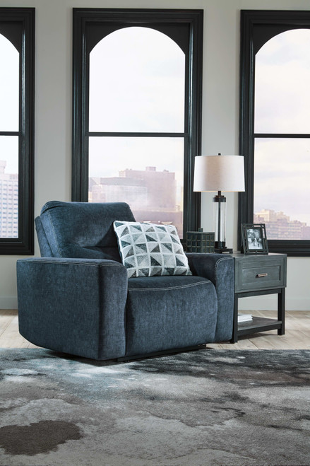 Flexsteel Digby High-Leg Manual Recliner in Denim | NFM