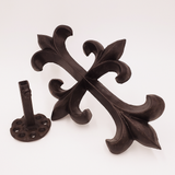 IS IT A MEDALLION OR ROSETTE?