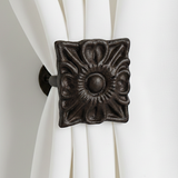 Regency Glamour and Classical Symmetric Window Styling