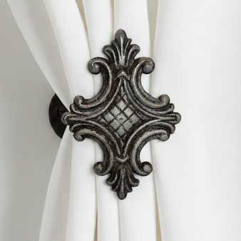 Traditional Classic Diamond Shaped Drapery Medallion