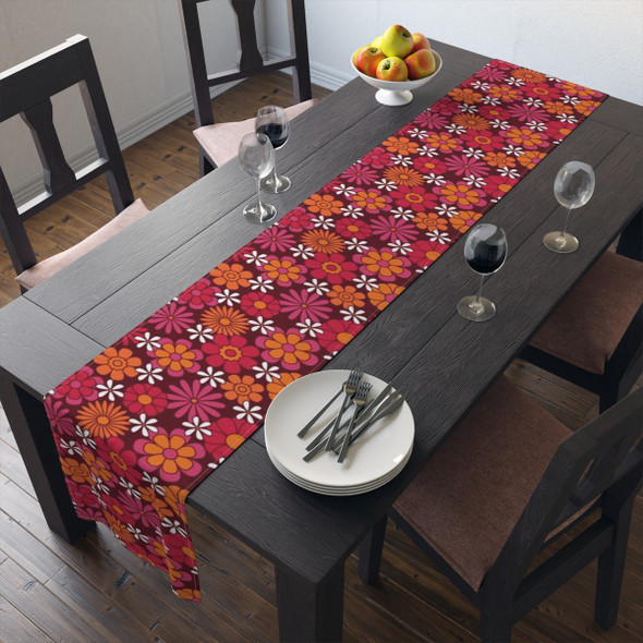 Groovy 70's Style Floral Table Runner (Cotton, Poly)