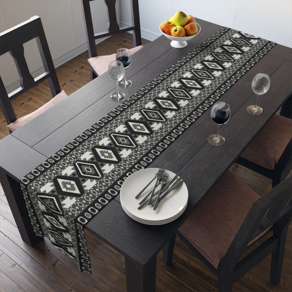 Geometric Pattern in Black and White Table Runner (Cotton, Poly)