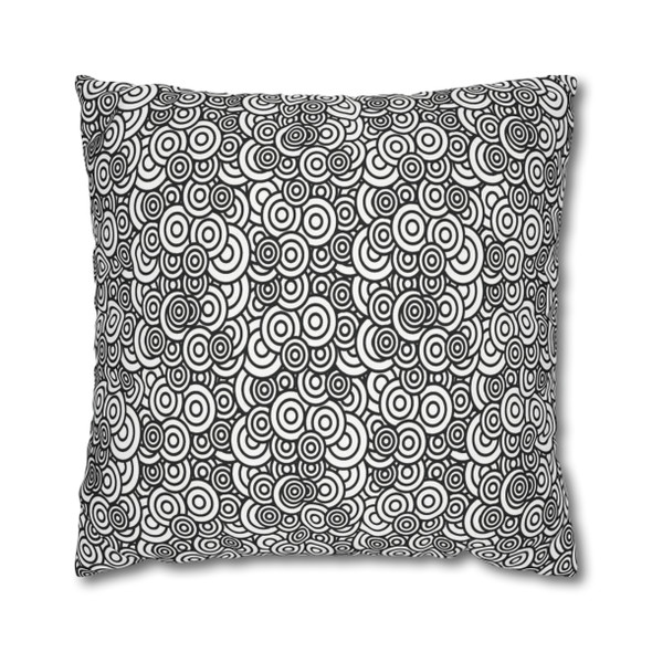 Black and White Circle Pattern Throw Pillow Cover| Retro Home Decor| Super Soft Polyester Accent| Unique Housewarming Gift