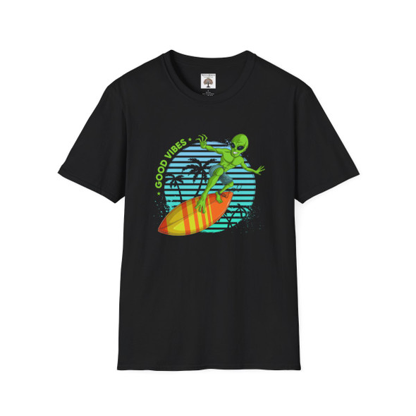 Good Vibes Surfing Alien T Shirt| Unisex Softstyle T-Shirt| Super Soft Shirt| Wolf Lovers Shirt| Unique Gift| Halloween Shirt