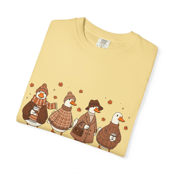 Cozy Goose Graphic T-shirt, Unisex Relaxed Fit Tee, Cute Animal Gift, Autumn Apparel, Seasonal Wear, Comfy Casual Style