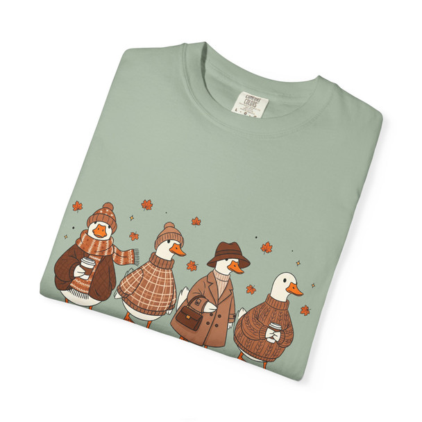 Cozy Goose Graphic T-shirt, Unisex Relaxed Fit Tee, Cute Animal Gift, Autumn Apparel, Seasonal Wear, Comfy Casual Style