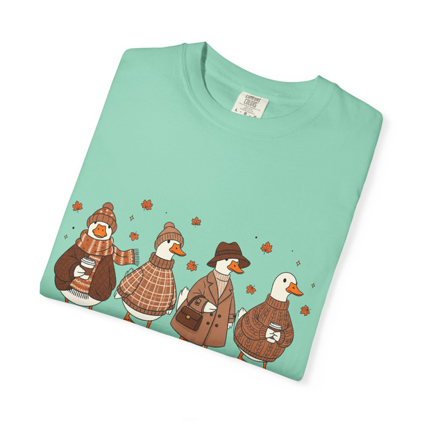 Cozy Goose Graphic T-shirt, Unisex Relaxed Fit Tee, Cute Animal Gift, Autumn Apparel, Seasonal Wear, Comfy Casual Style