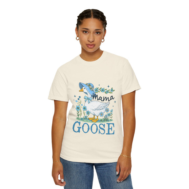Mama Goose T-shirt | Vintage Style Design, Gift For Mom Or Grandma