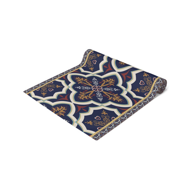 Old World Style Pattern Table Runner (Cotton, Poly)