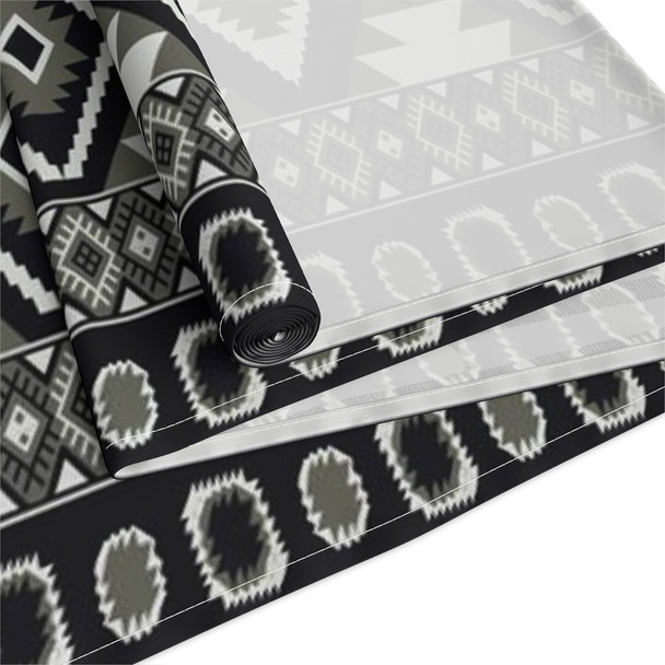 Geometric Pattern in Black and White Table Runner (Cotton, Poly)