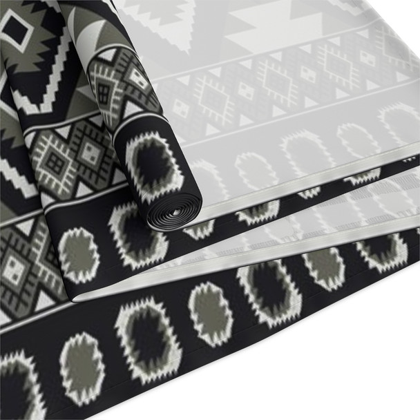 Geometric Pattern in Black and White Table Runner (Cotton, Poly)