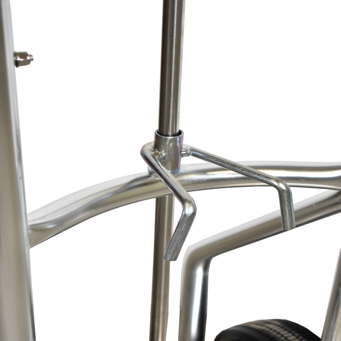 GTA keg retaining hook close up