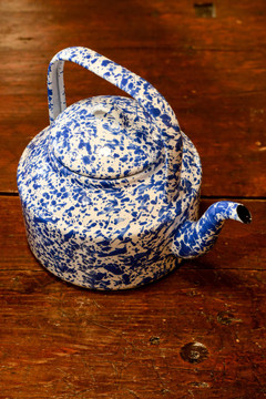 Enamelware Teapot (Blue)