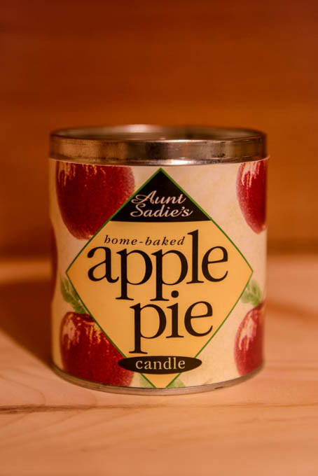 Aunt Sadie's - Home Baked Apple Pie Candle