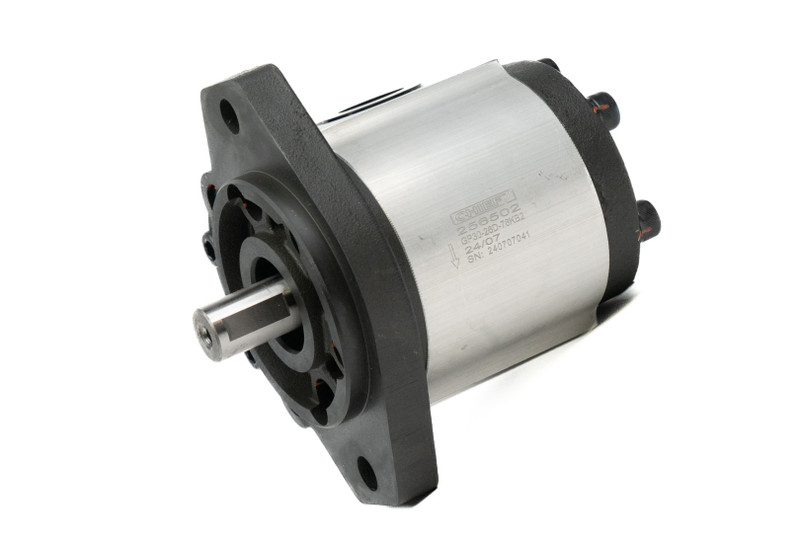 Chief Group 3 Gear Pump (3PG) - 39.0 CC, 7/8"- 13T Spline Shaft, SAE-B 2-Bolt Mount, SAE-16/12 Ports, CW rotation Chief Group 3 Gear Pump (3PG) - 39.0 CC, 7/8"- 13T Spline Shaft, SAE-B 2-Bolt Mount, SAE-16/12 Ports, CW rotation