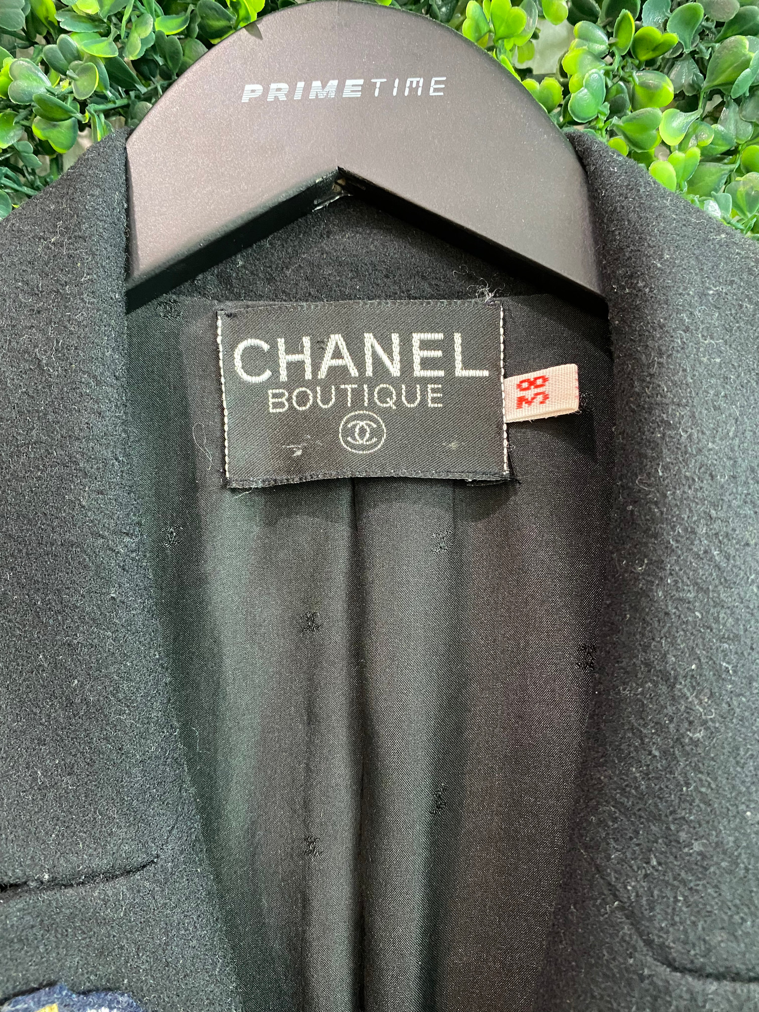 VINTAGE CHANEL PATCHES WOMEN'S SUIT JACKET - Primetime