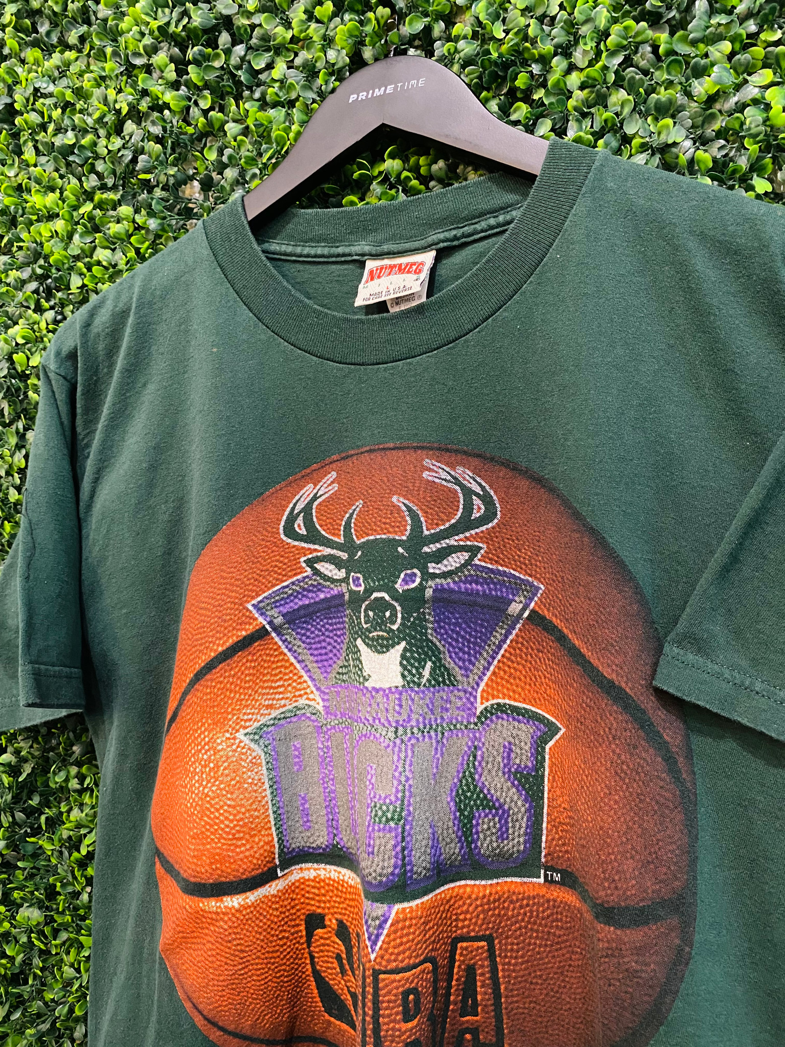 VINTAGE MILWAUKEE BUCKS NUTMEG TEE - Primetime