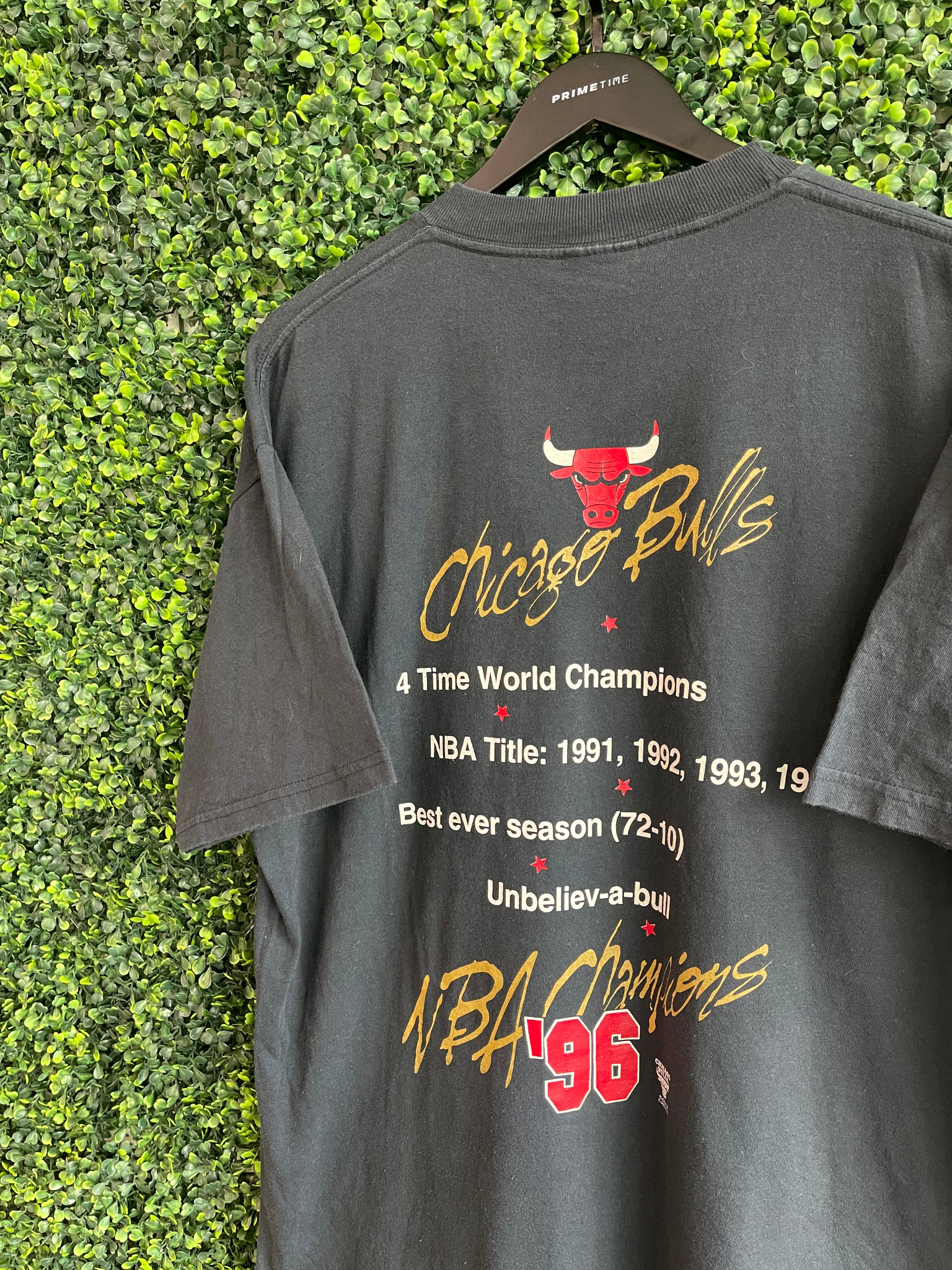 VINTAGE CHICAGO BULLS 4 TIME NBA CHAMPIONS T- SHIRT BY