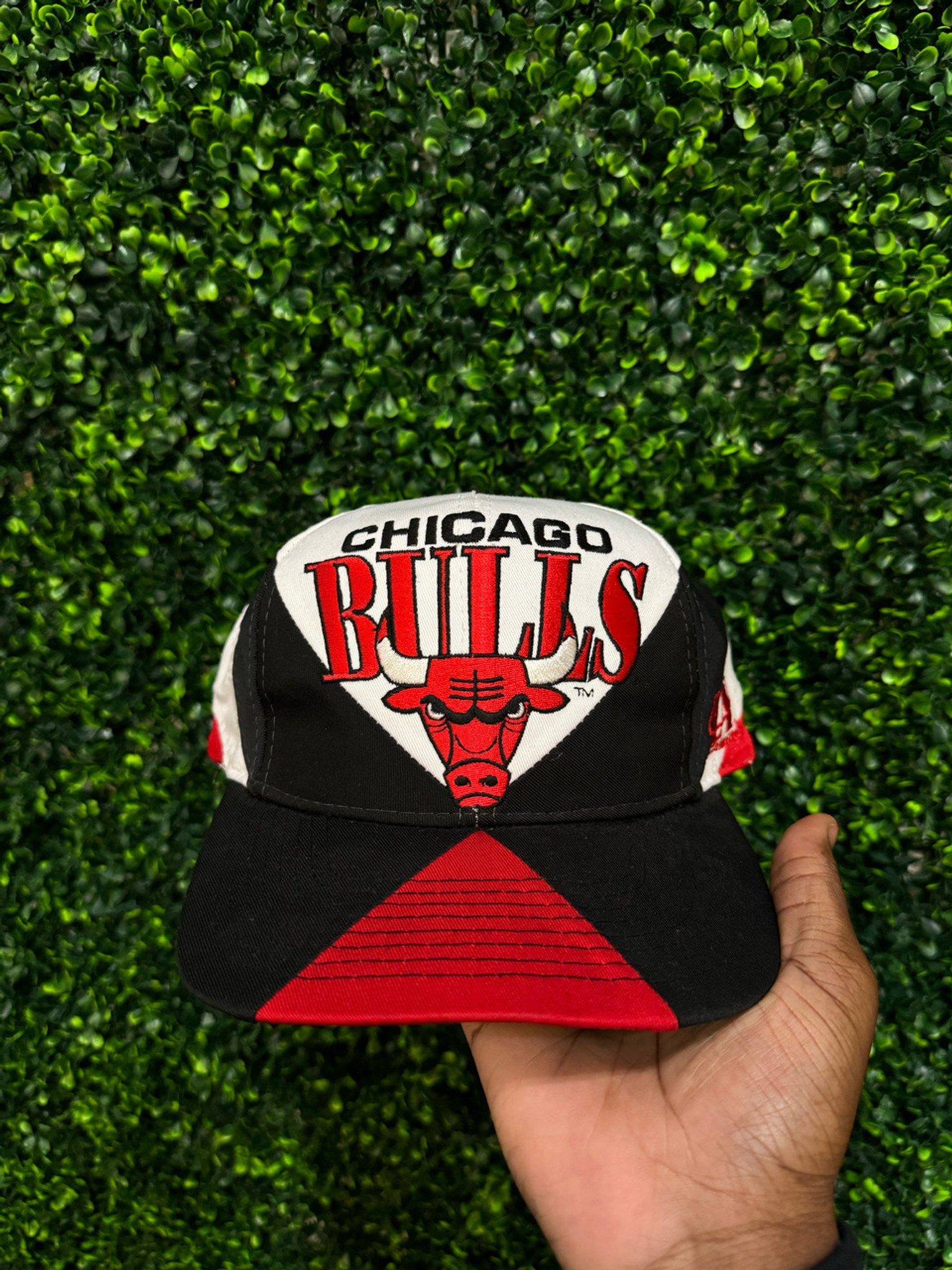 VINTAGE CHICAGO BULLS LOGO ATHLETIC SNAPBACK - Primetime