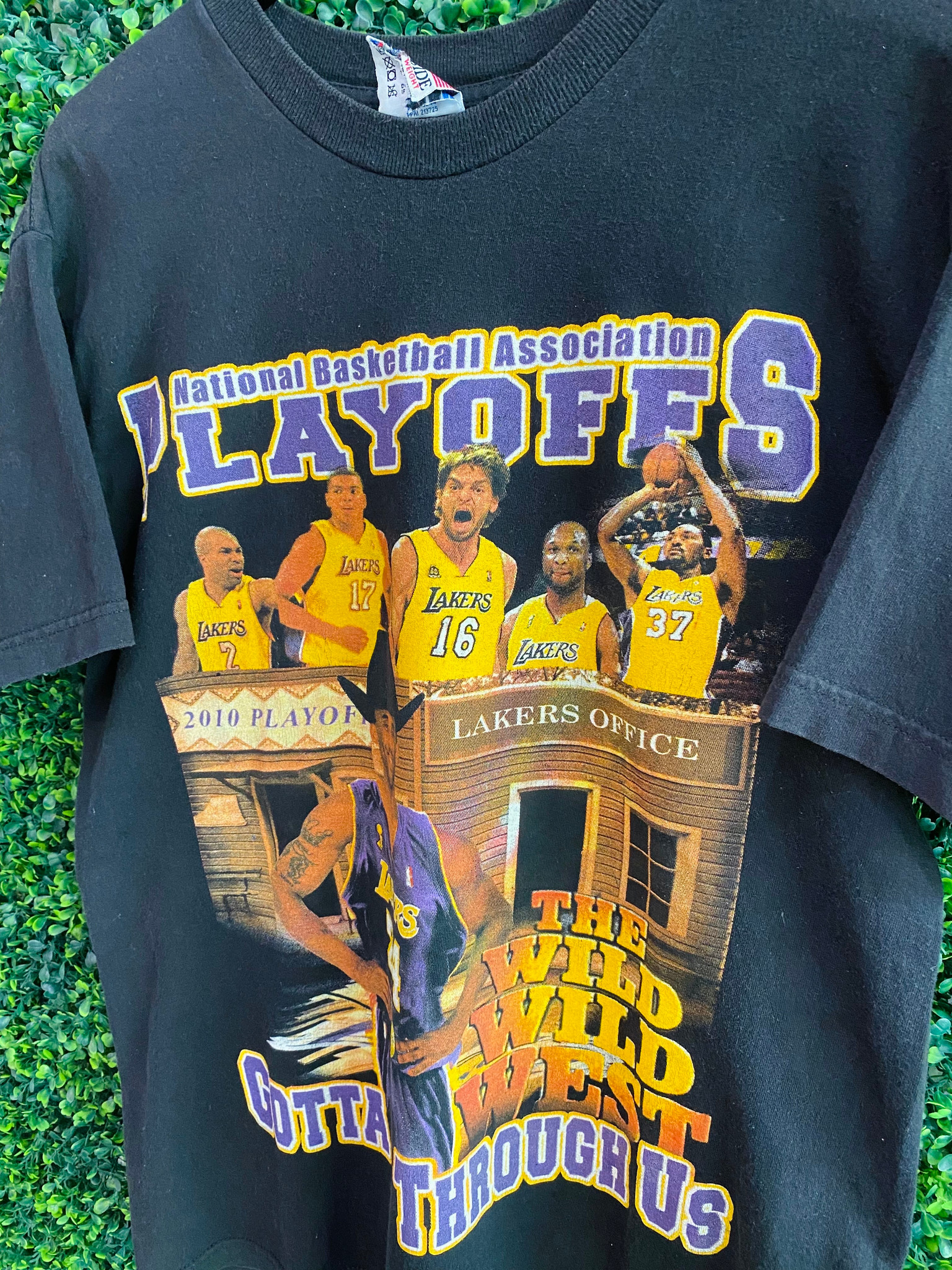 LA LAKERS WILD WEST TEE - Primetime