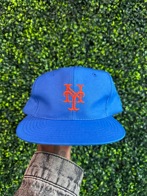 VINTAGE NY METS TWINS SNAPBACK