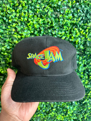 VINTAGE SPACE JAM SNAPBACK