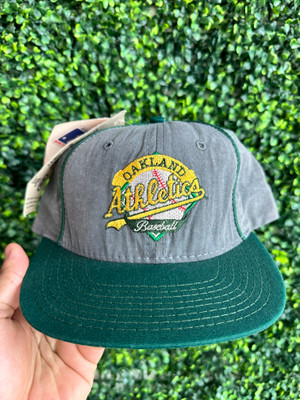DEADSTOCK VINTAGE KIDS OAKLAND A'S THE GAME SPOILED SPORT SNAPBACK