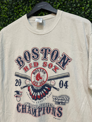 BOSTON RED SOX 2004 WORLD SERIES CHAMPIONS TEE