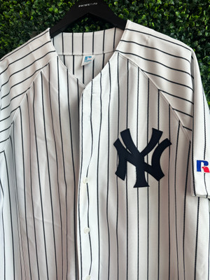 VINTAGE NEW YORK YANKEES RUSSELL ATHLETIC WHITE PINSTRIPE JERSEY