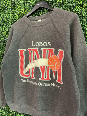 VINTAGE UNIVERSITY OF NEW MEXICO LOBOS DISCUS CREWNECK