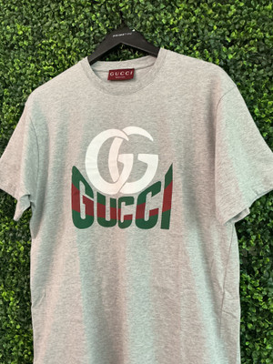 GUCCI GREY LOGO PRINT TEE (SZ M)