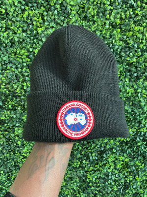 CANADA GOOSE LOGO BEANIE