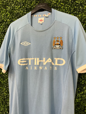 MANCHESTER CITY 2009/10 UMBRO DISTRESSED KIT