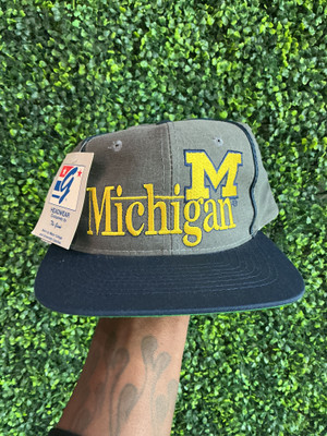 DEADSTOCK VINTAGE MICHIGAN WOLVERINES THE GAME SNAPBACK