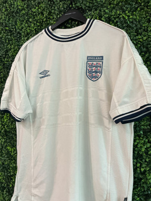 VINTAGE ENGLAND UMBRO WHITE KIT