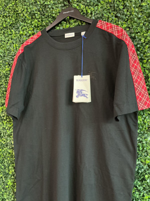 BURBERRY CHECKED CREWNECK TEE (SZ XL)