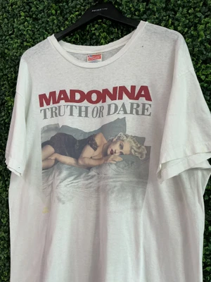 VINTAGE MADONNA TRUTH OR DARE DISTRESSED TEE