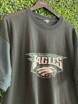 PHILADELPHIA EAGLES LOGO PATCH GRAPHIC TEE