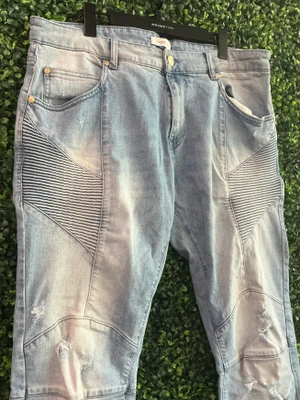 PIERRE BALMAIN DENIM LIGHT WASH JEANS (SZ 36)