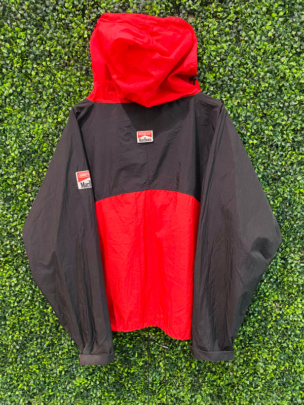 VINTAGE MARLBORO WINDBREAKER