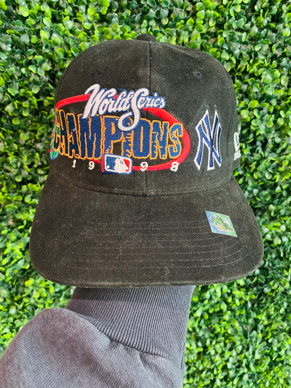 VINTAGE NY YANKEES WORLD SERIES 1998 CHAMPIONS NEW ERA SNAPBACK